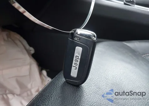 2022 Jeep Compass Limited 4X4 из США, поврежденный, VIN 3C4NJDCB7NT160961